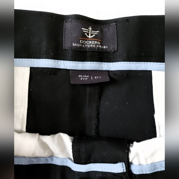 Dockers Signature Khaki Slim Fit D1 Size:36x32 - Picture 3 of 7